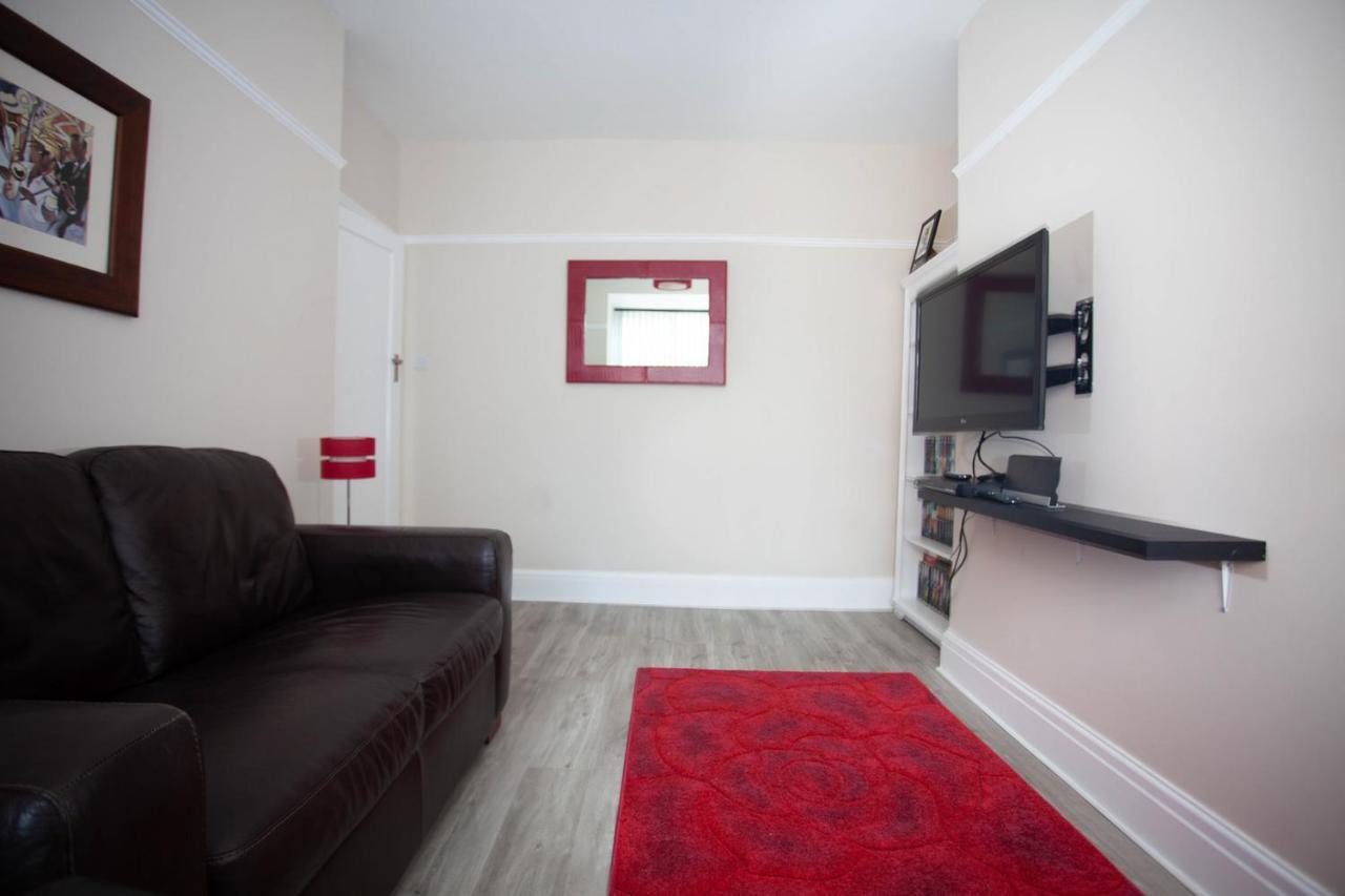 Quiet Residence Close To M6 Preston Samlesbury Buitenkant foto