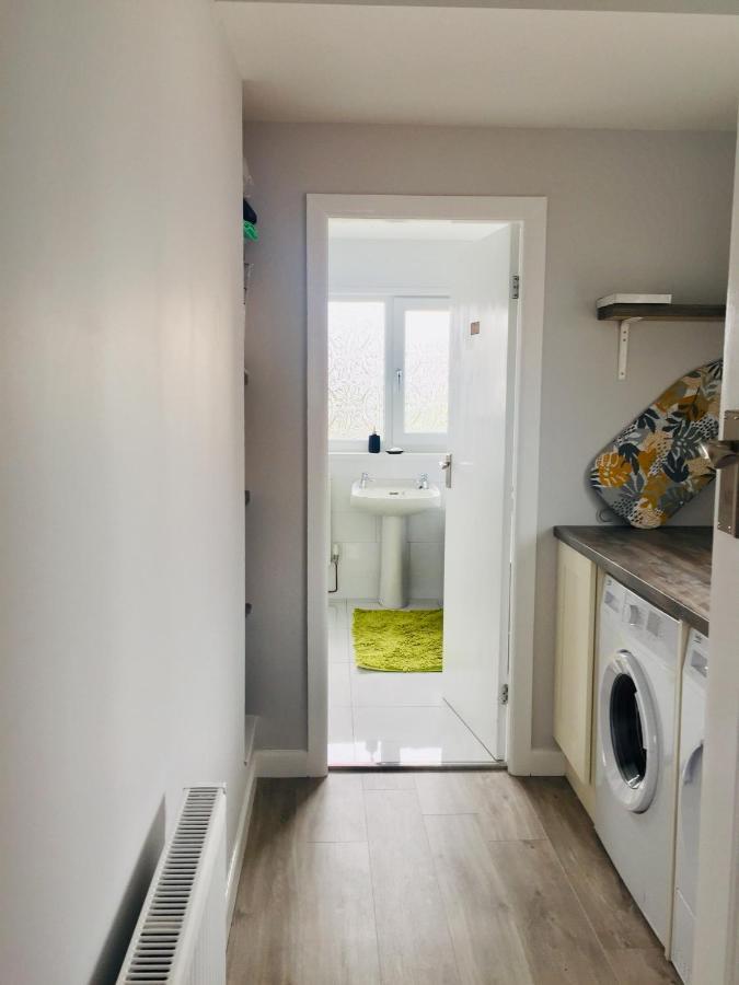 Quiet Residence Close To M6 Preston Samlesbury Buitenkant foto