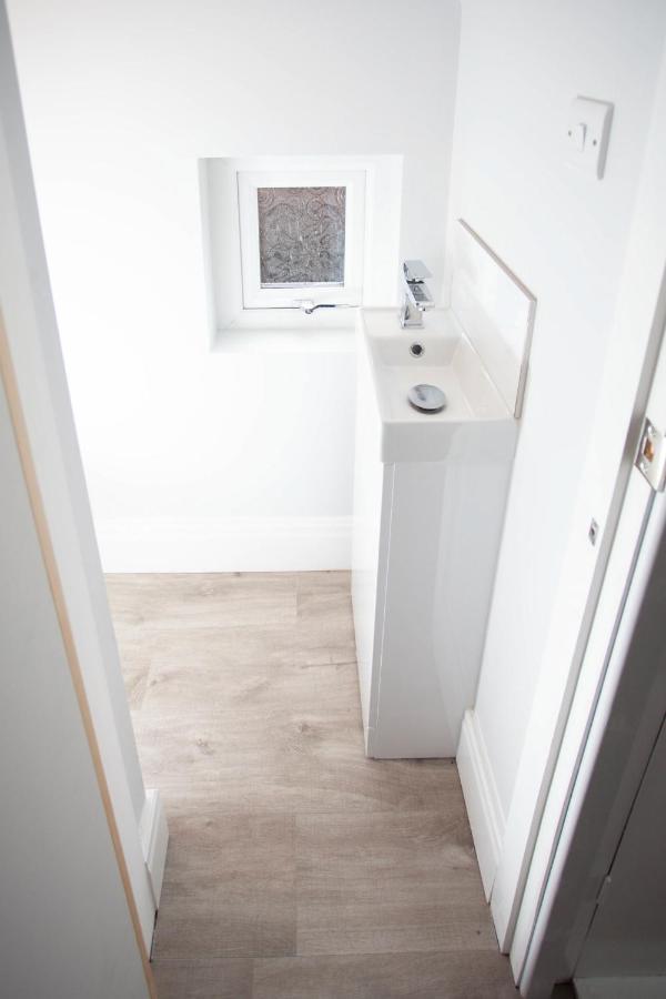 Quiet Residence Close To M6 Preston Samlesbury Buitenkant foto